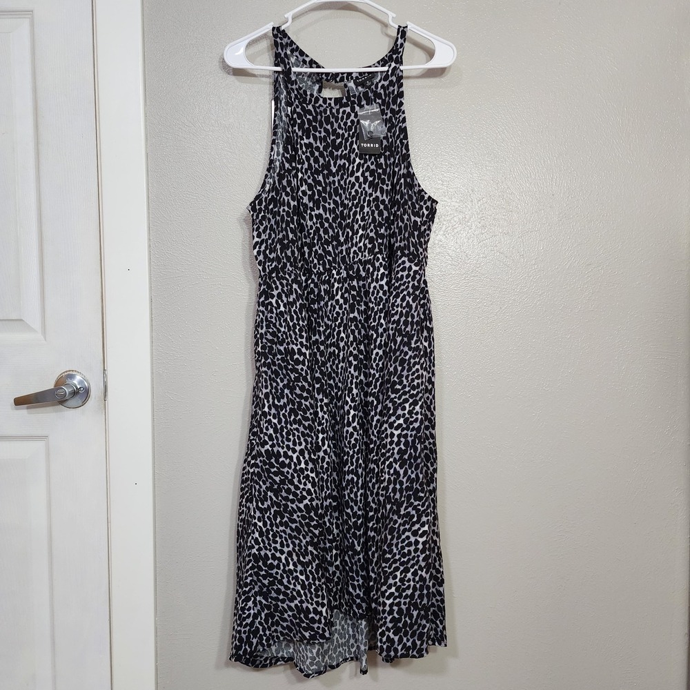 Torrid Dress With Pockets Size 2‎ Cheetah Bright White A Line Mini Dress
